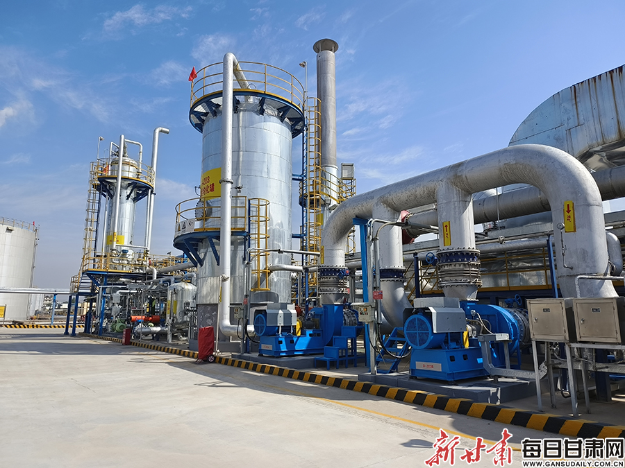 【2024甘肃生态环保行】兰州石化公司：“绿”行初心使命 擦亮“低碳环保”金名片(图1)