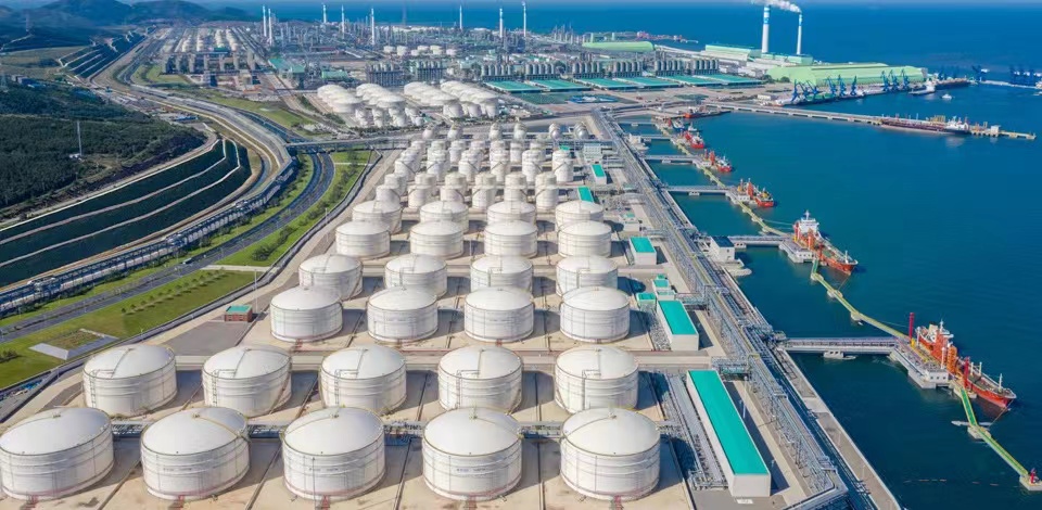 半年净利润4018亿恒力石化跑稳2024年民营大炼化第一棒(图1)